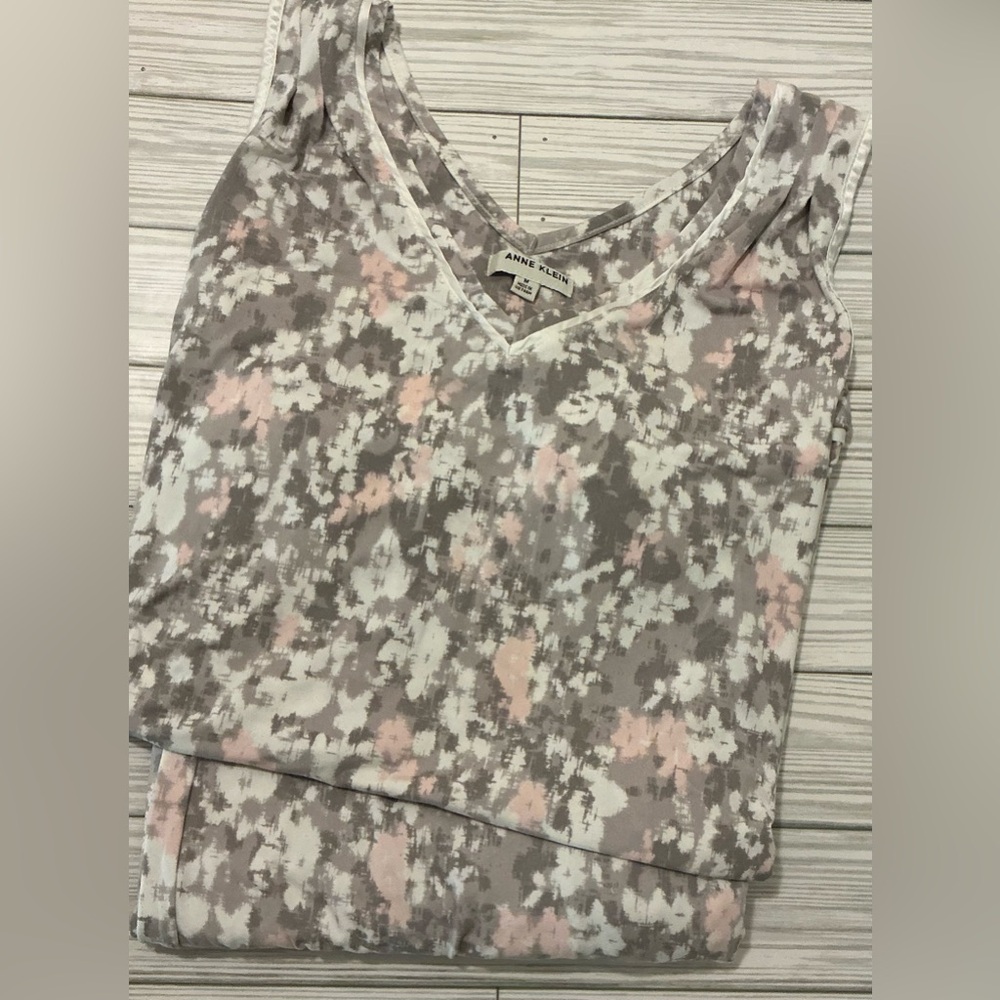 Anne Klein Women's Abstract Gray and Pink Pajama Set